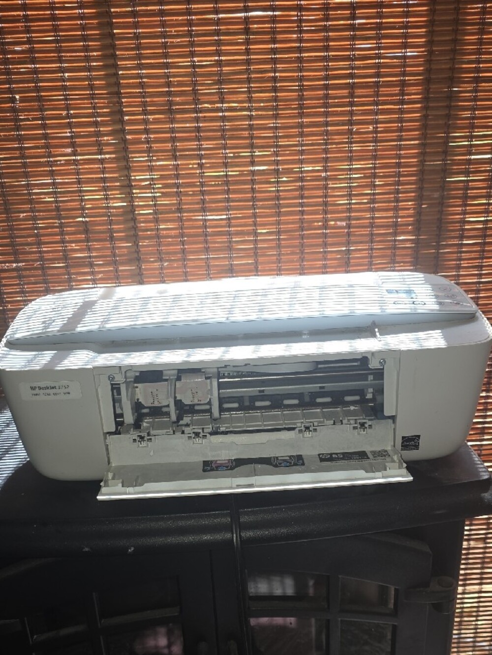 HP white compact inkjet printer - Picture 4 of 4